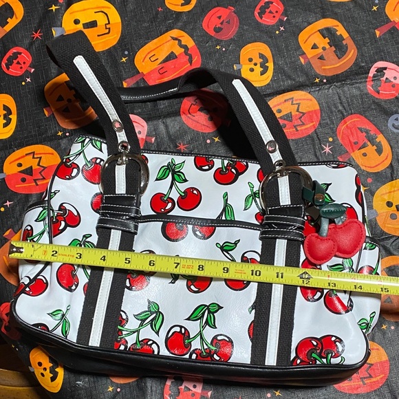 Isabella Fiore Black and White Cherry leather Shoulder Bag - Picture 10 of 13